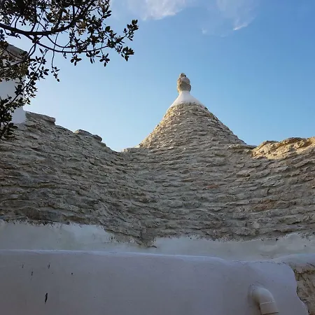 Trullo Incantevole オストゥーニ